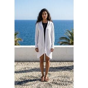 Splendid Hooded Cardigan Size Sm. White Lightweight Open Front Casual Cozy NWT.